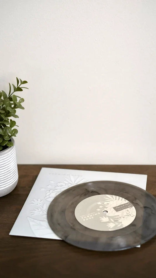 "TURNING PAGE" - 7" VINYL SINGLE