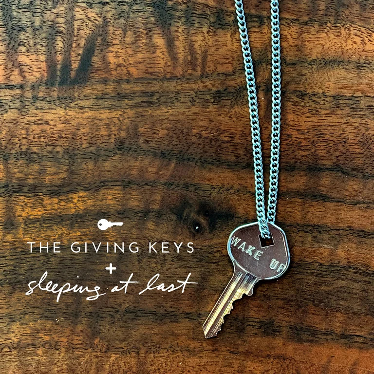 ENNEAGRAM 9 "WAKE UP" KEY NECKLACE